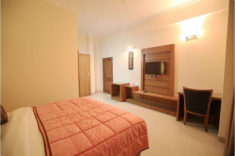 Neo Classic Hotel Chandīgarh Eksteriør billede