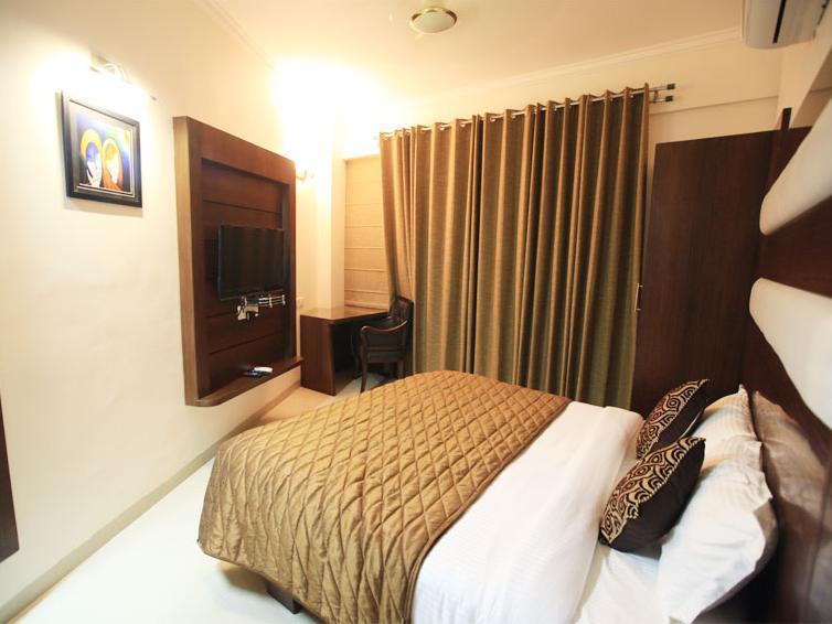 Neo Classic Hotel Chandīgarh Eksteriør billede